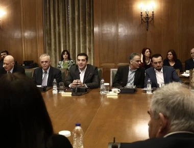 Α.Τσίπρας για φωτιές: «Αναλαμβάνω την πολιτική ευθύνη» - Αλλά δεν παραιτείται - Τι είδους «ανάληψη ευθύνης» είναι;